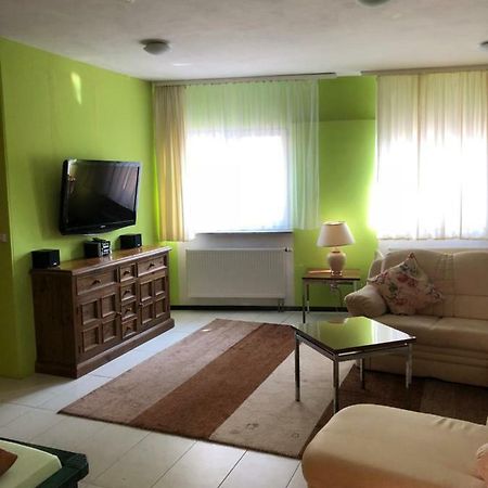 Einfache Monteurwohnung Mit Wlan Und Sat Tv, Netflix Frankweiler Exterior foto