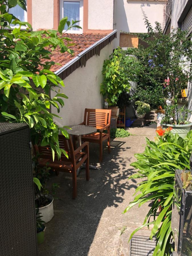 Einfache Monteurwohnung Mit Wlan Und Sat Tv, Netflix Frankweiler Exterior foto