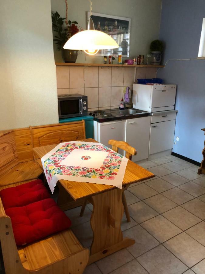 Einfache Monteurwohnung Mit Wlan Und Sat Tv, Netflix Frankweiler Exterior foto